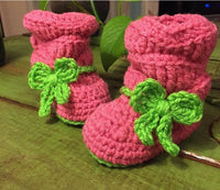 Slouchy baby booties
