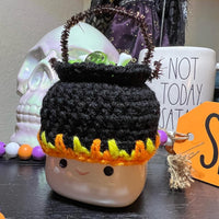 Cauldron skull and bones - Marshmallow Mug Hat