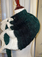 Keyhole scarf