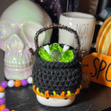 Cauldron skull and bones - Marshmallow Mug Hat